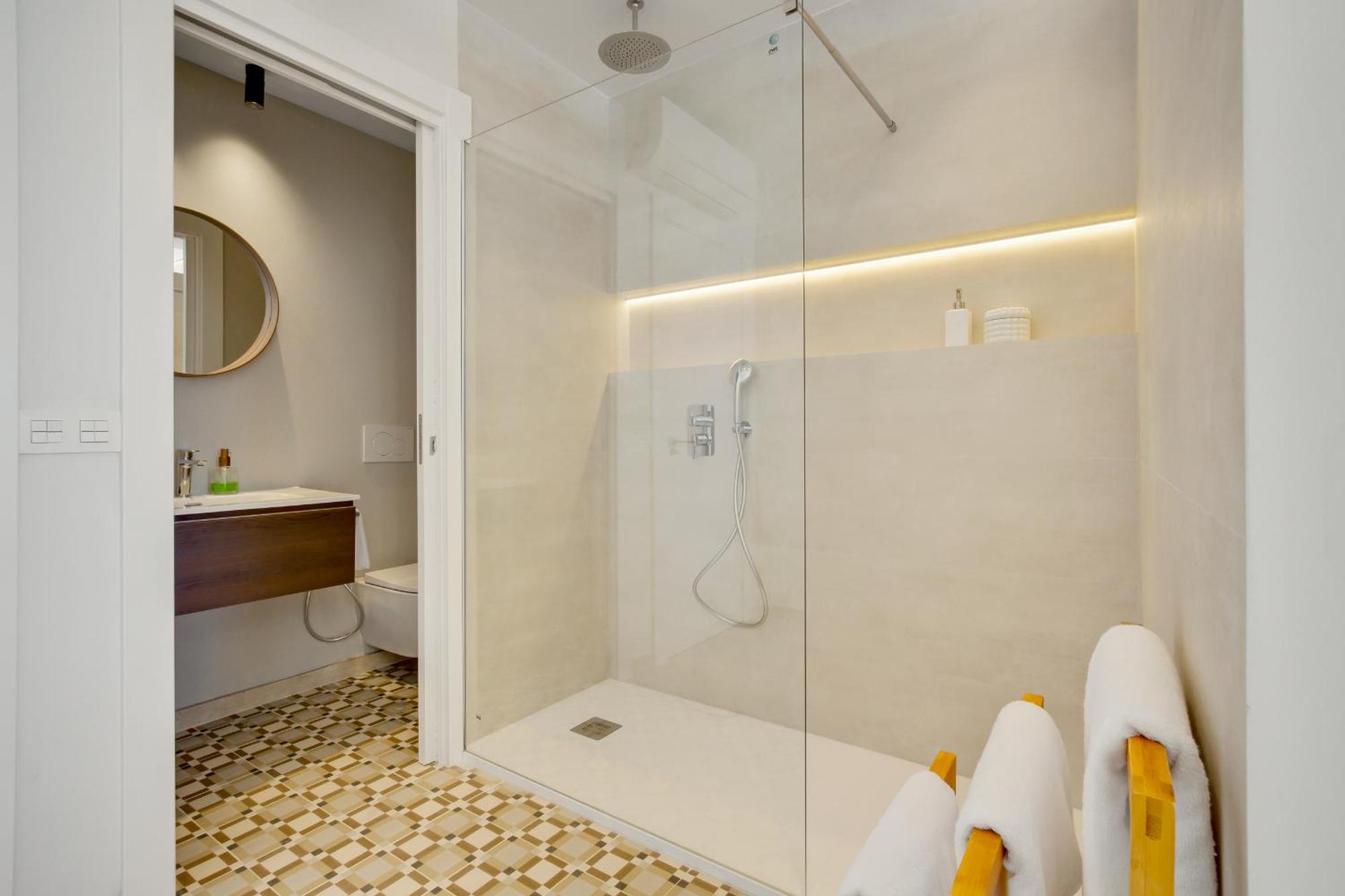 Santa Clara Modern & Exclusive Seafront Apartment Torremolinos Buitenkant foto