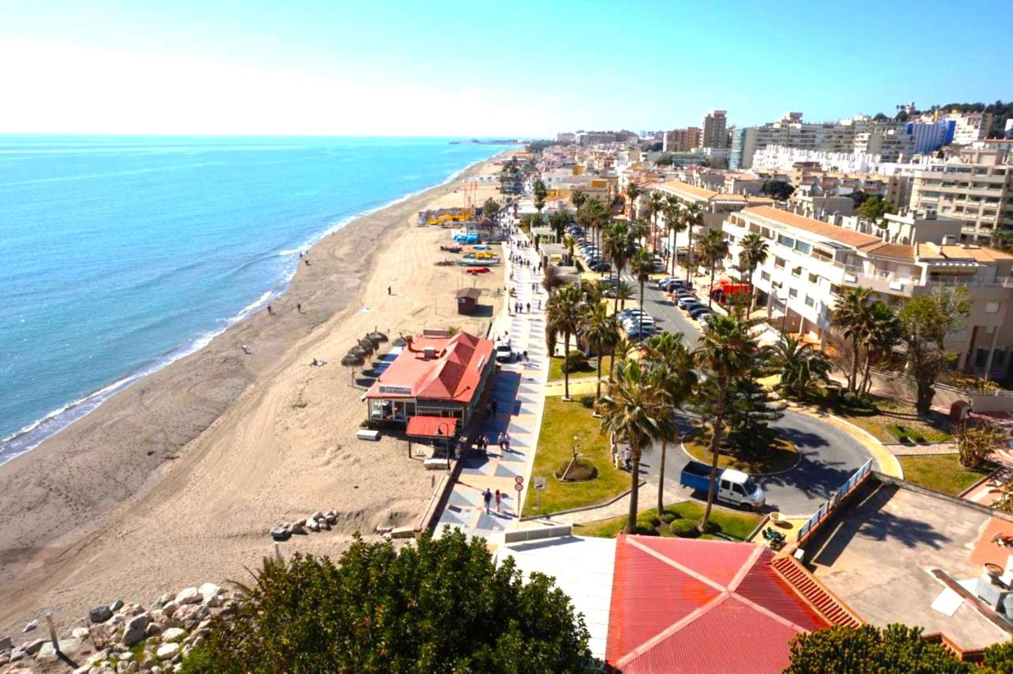 Santa Clara Modern & Exclusive Seafront Apartment Torremolinos Buitenkant foto