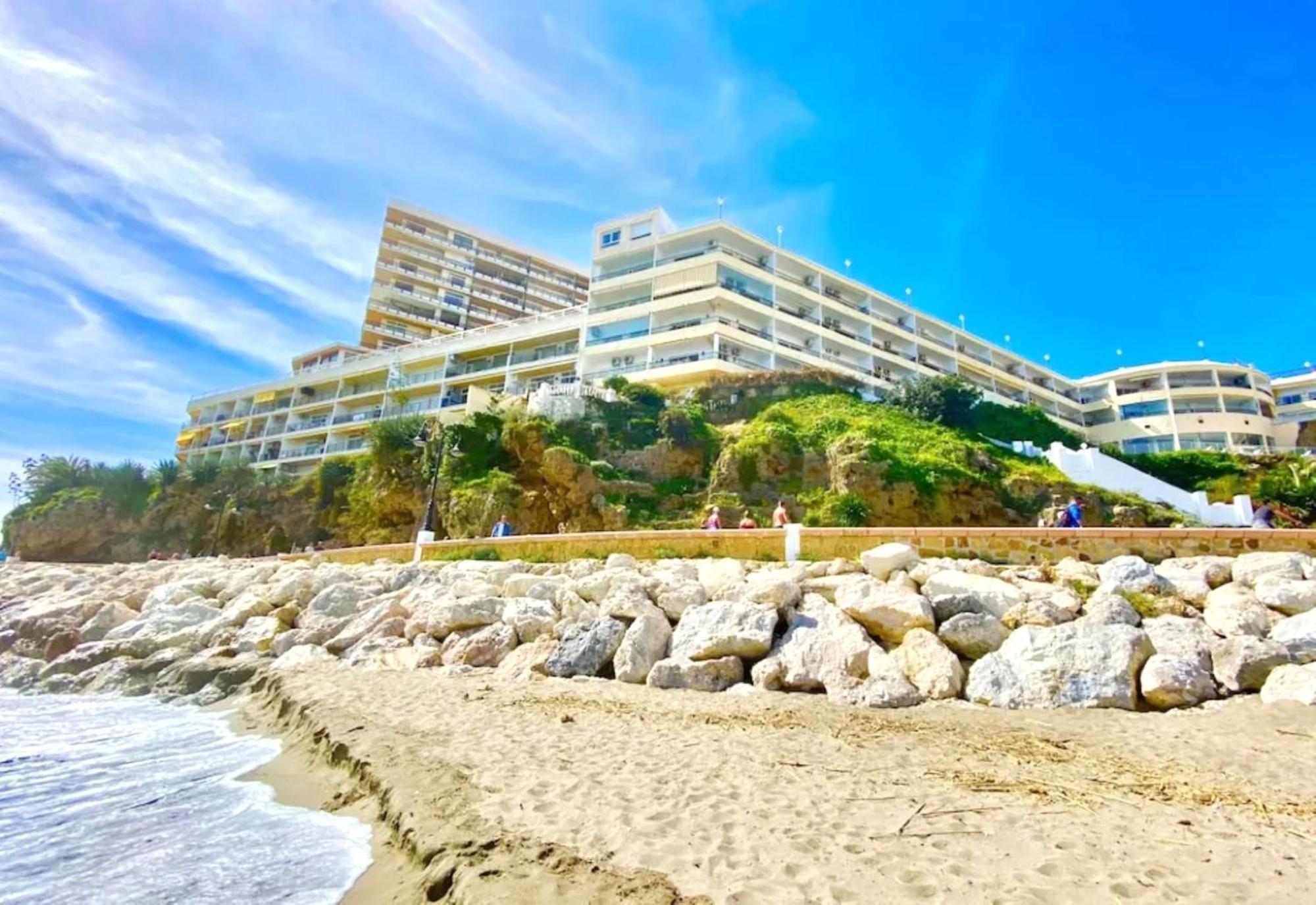 Santa Clara Modern & Exclusive Seafront Apartment Torremolinos Buitenkant foto