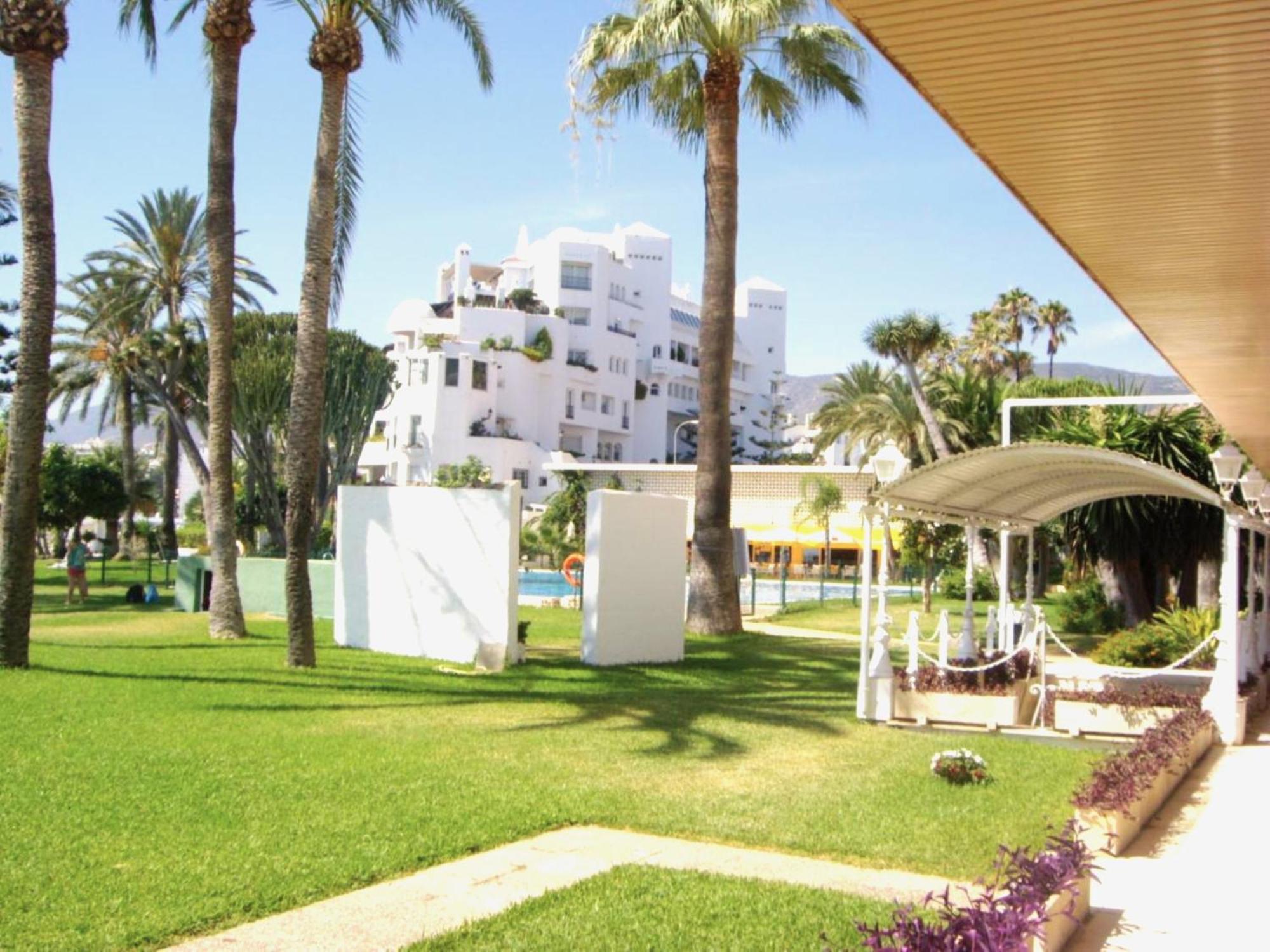 Santa Clara Modern & Exclusive Seafront Apartment Torremolinos Buitenkant foto