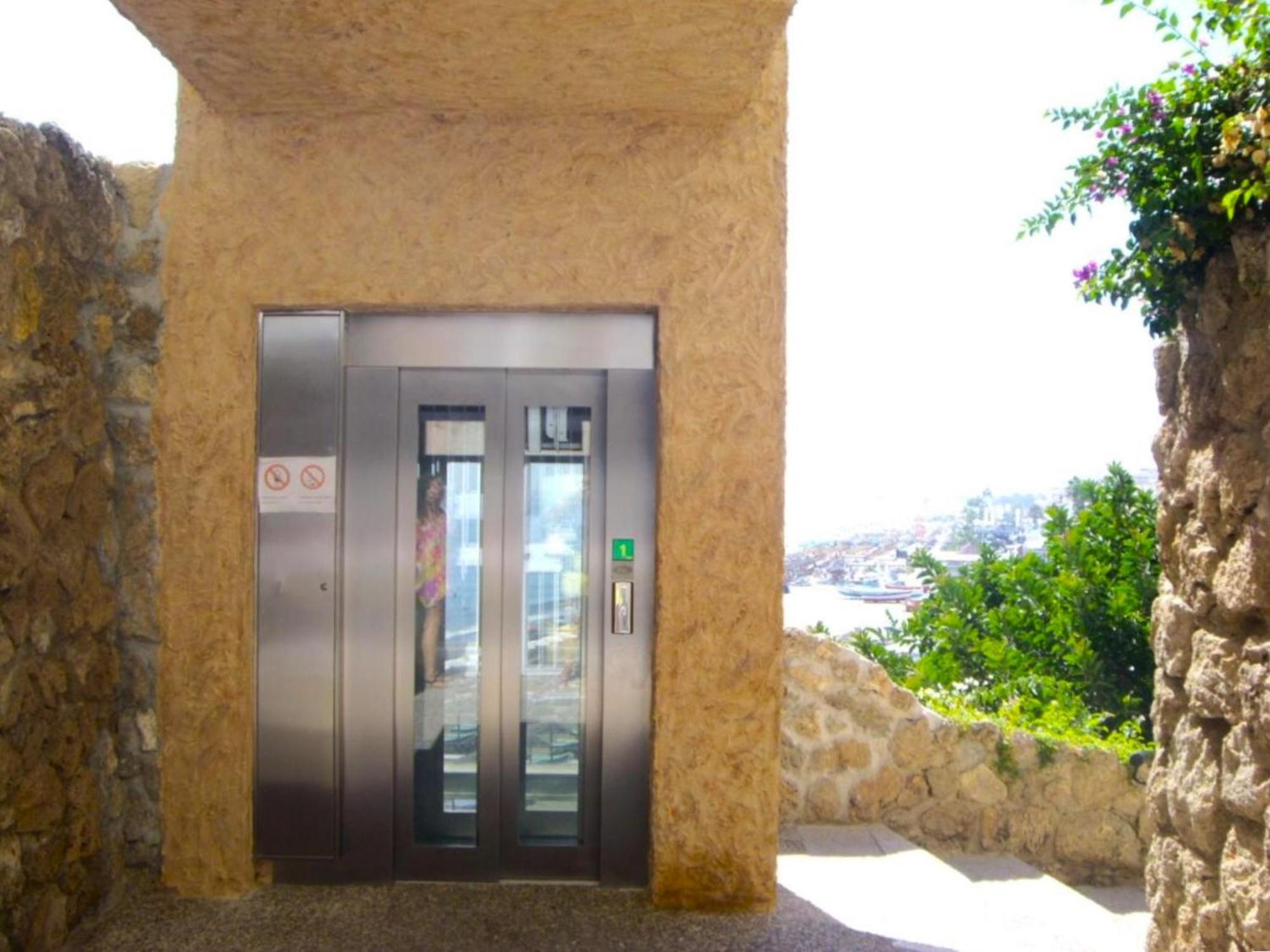 Santa Clara Modern & Exclusive Seafront Apartment Torremolinos Buitenkant foto